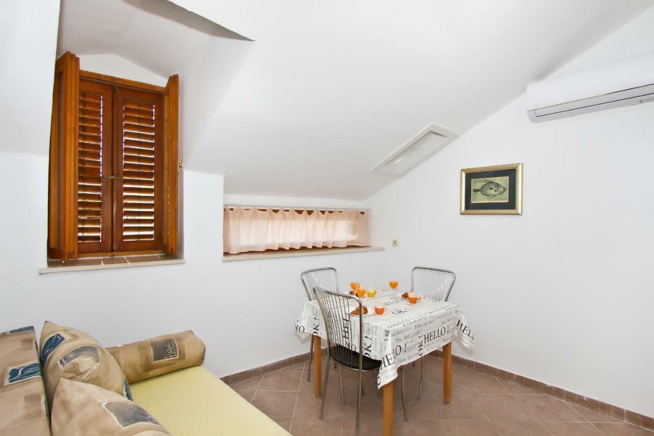 Apartment Center Marija Vodice Exterior photo